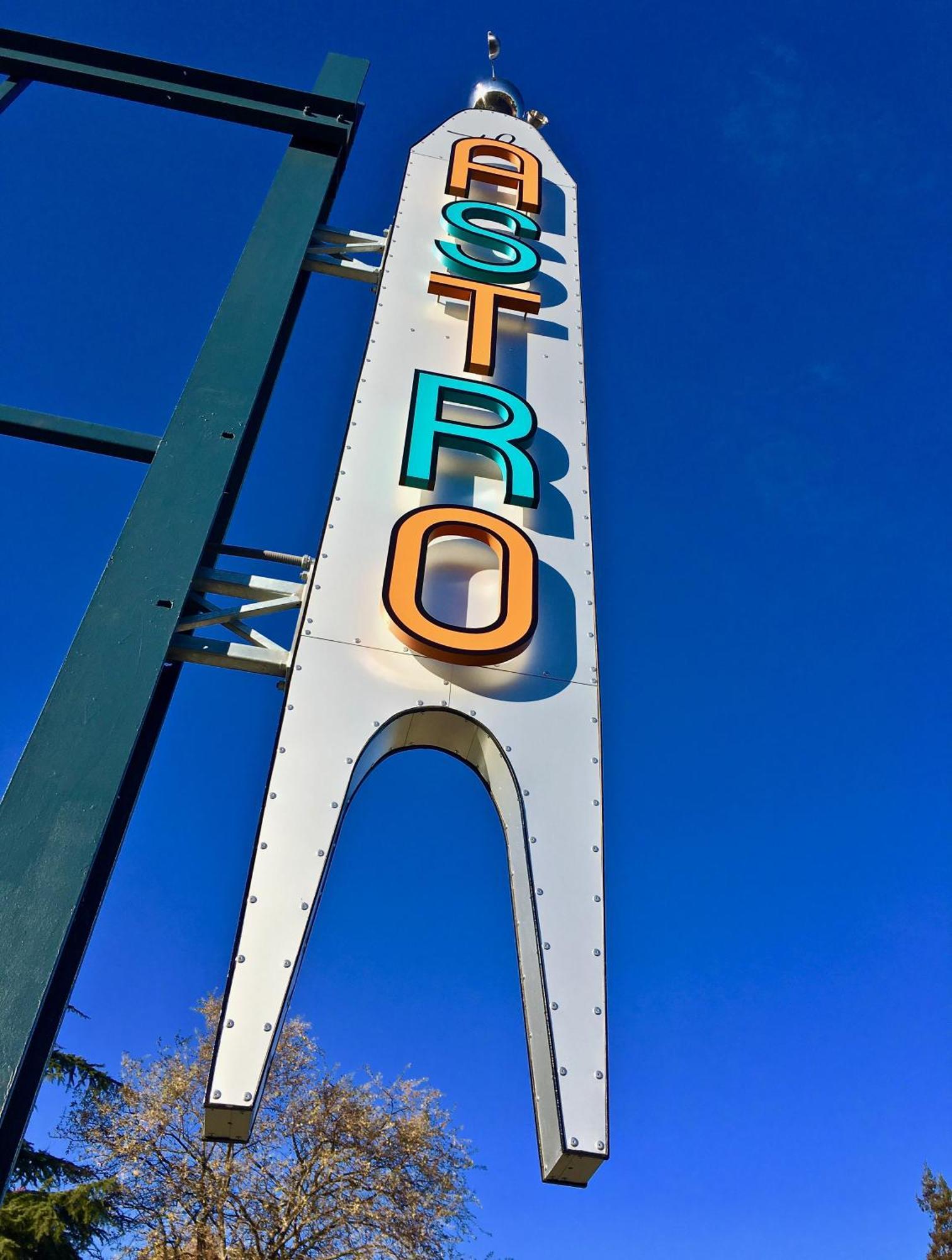 The Astro 3* Santa Rosa